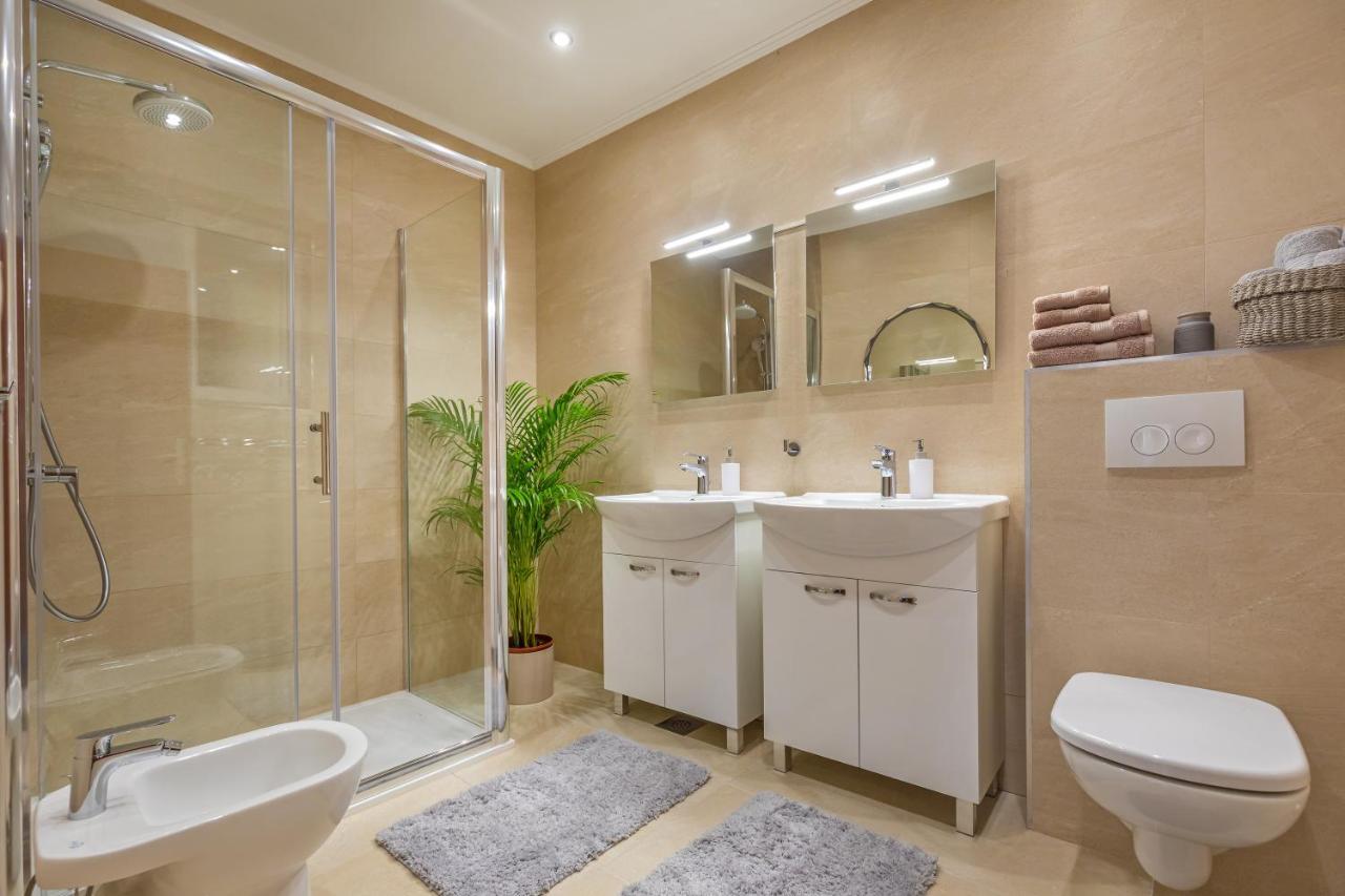 Apartment Big One ดูบรอฟนิก ภายนอก รูปภาพ