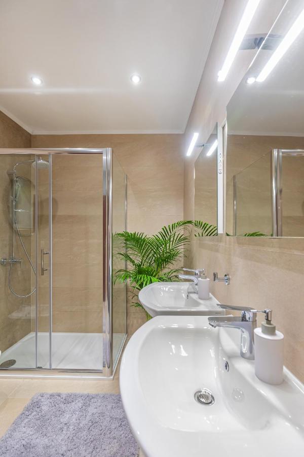 Apartment Big One ดูบรอฟนิก ภายนอก รูปภาพ