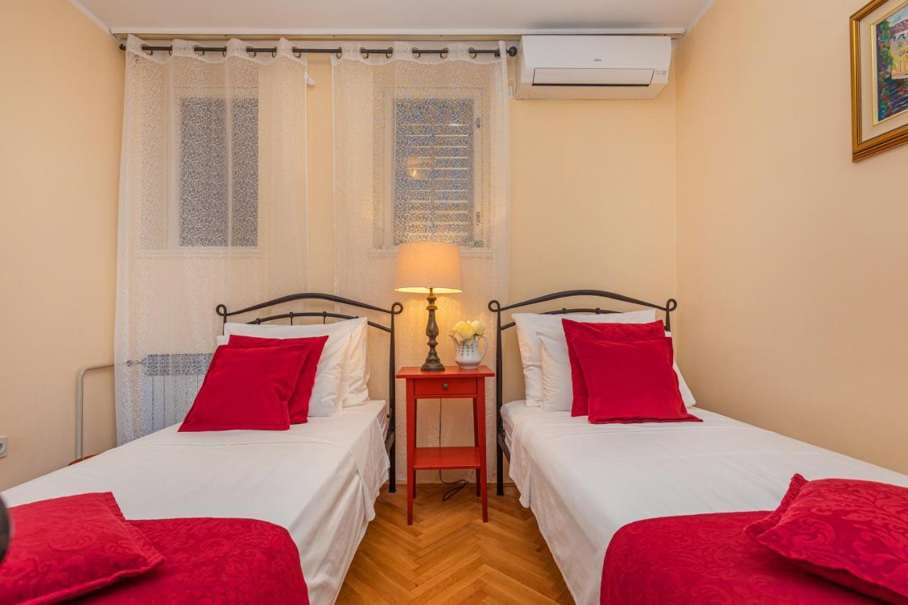 Apartment Big One ดูบรอฟนิก ภายนอก รูปภาพ